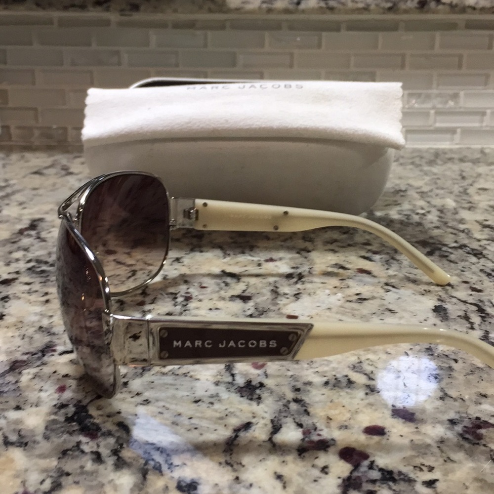 Marc Jacobs aviator sunglasses - Picture 2 of 4